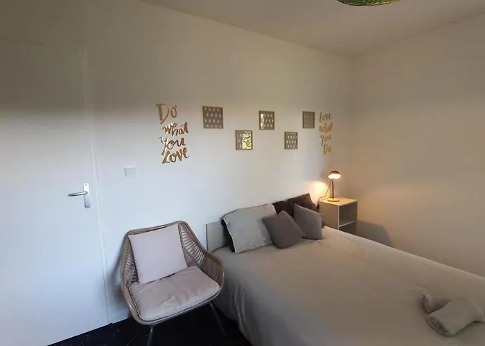 Adorable Avec Entree Independante