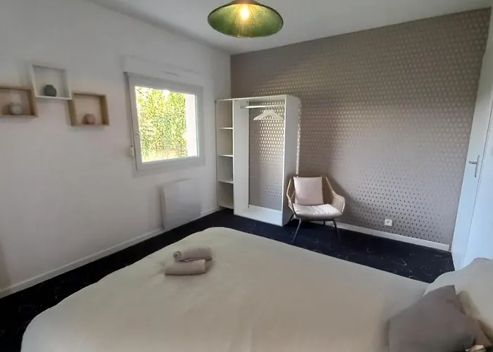 Adorable Avec Entree Independante