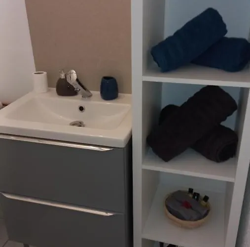 Penzion Adorable Avec Entree Independante Dijon