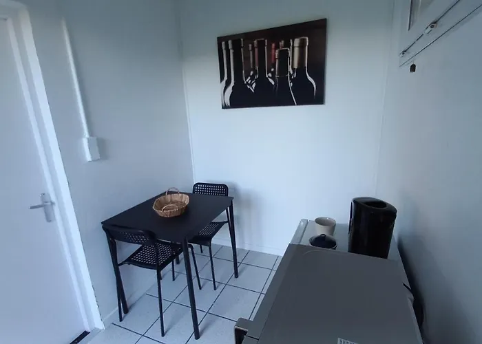 Adorable Avec Entree Independante