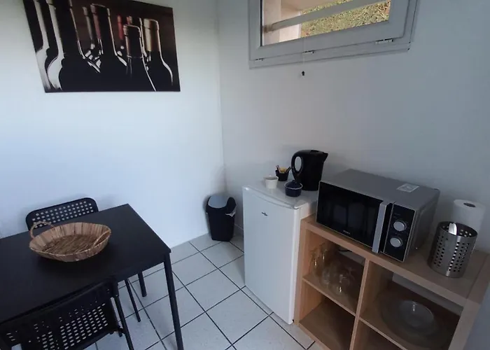 Adorable Avec Entree Independante